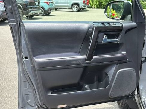 Used 2024 Toyota 4Runner TRD Off-Road AWD/4WD image 9