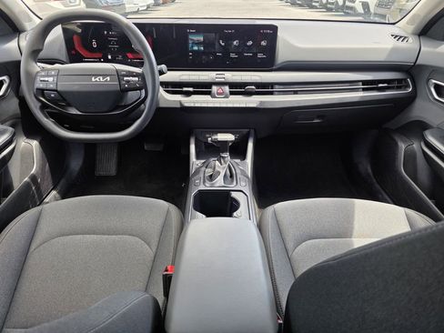 Used 2025 Kia K4 LXS FWD image 11