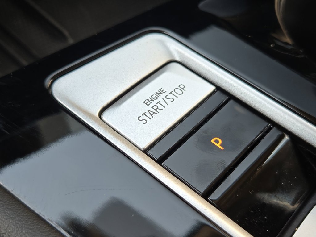Used 2025 Volkswagen Atlas SE FWD image 20