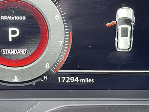 Used 2025 Nissan Pathfinder Platinum FWD image 29