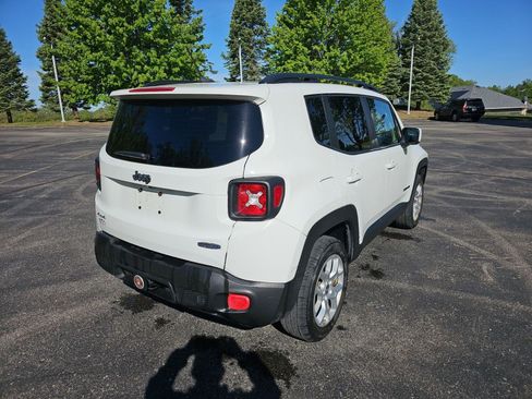 Used 2015 Jeep Renegade Latitude w/ Popular Equipment Group AWD/4WD image 6