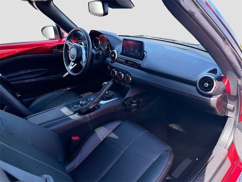 Used 2021 MAZDA MX-5 Miata Grand Touring image 13