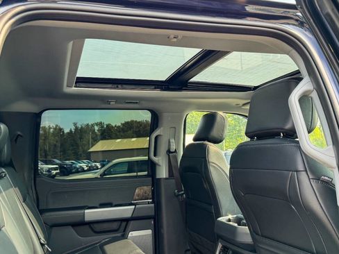 Used 2024 Ford F250 Lariat w/ Black Appearance Package image 13