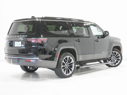 Used 2022 Jeep Wagoneer Series III w/ Premium Group I image 7