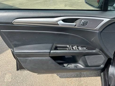 Used 2019 Ford Fusion SEL FWD image 9