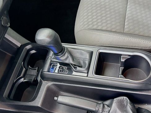 Used 2022 Toyota Tacoma SR image 16