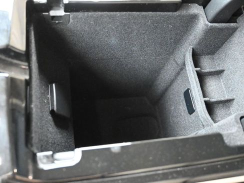 Used 2021 Lincoln Nautilus FWD image 20