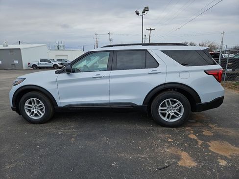 New 2026 Ford Explorer Active w/ Active Comfort Package image 7
