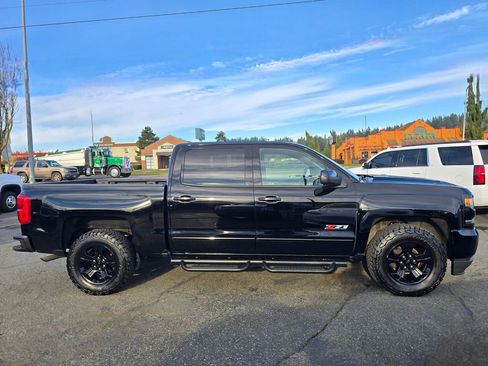 Used 2018 Chevrolet Silverado 1500 LTZ Z71 w/ LTZ Plus Package image 8