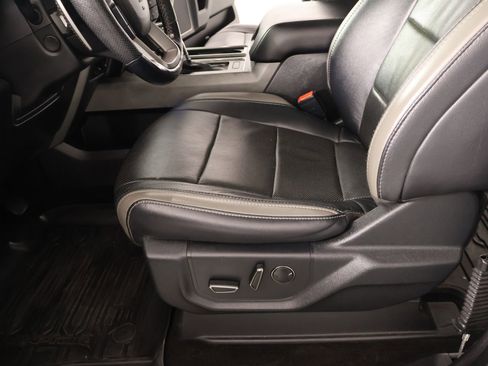 Used 2018 Ford F150 Raptor w/ Equipment Group 802A Luxury image 13