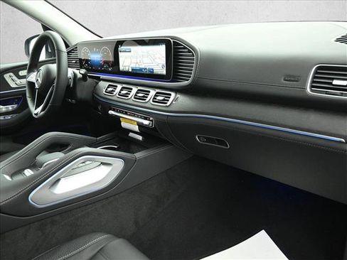 Certified 2026 Mercedes-Benz GLS 450 4MATIC image 28