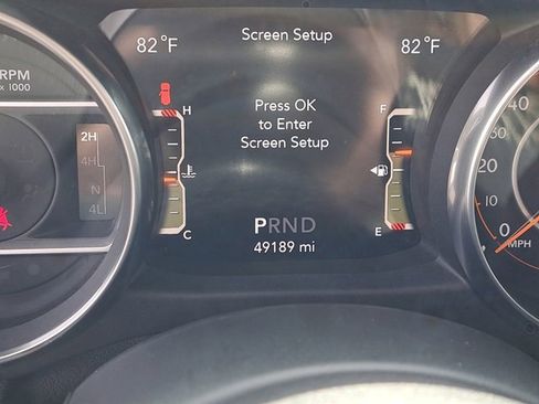 Used 2018 Jeep Wrangler Unlimited Sahara image 33