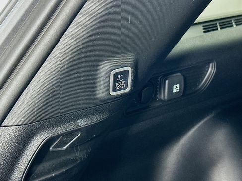 Used 2024 Jeep Grand Cherokee Limited w/ Black Appearance Package image 28