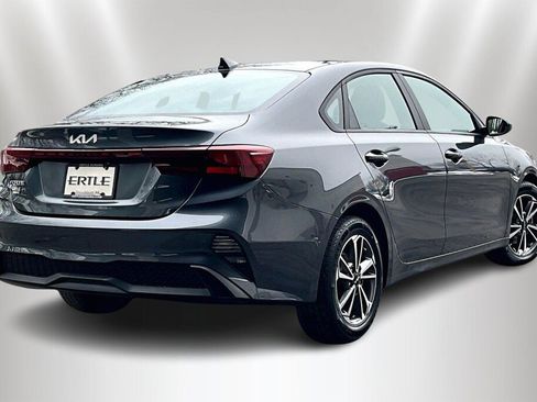 Used 2022 Kia Forte LXS image 5