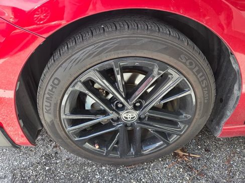 Used 2025 Toyota Camry SE w/ Convenience Package FWD image 4
