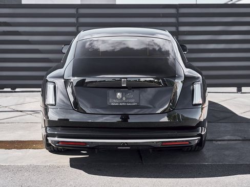 Used 2025 Rolls-Royce Spectre w/ Leather Finishing Pack image 15