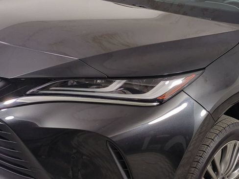 Used 2021 Toyota Venza Limited AWD/4WD image 10