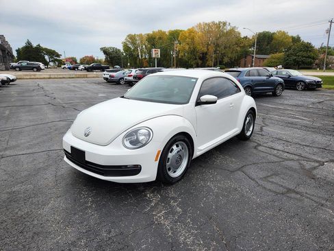 Used 2014 Volkswagen Beetle 2.5 image 2