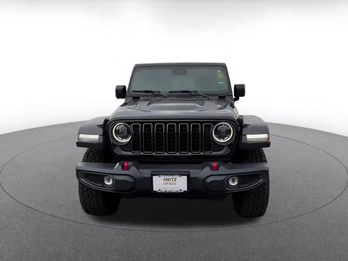 Used 2025 Jeep Wrangler Unlimited Rubicon AWD/4WD image 4