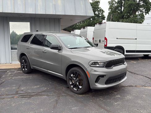 Used 2025 Dodge Durango GT AWD/4WD image 2