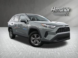 Used 2022 Toyota RAV4 XLE video 2