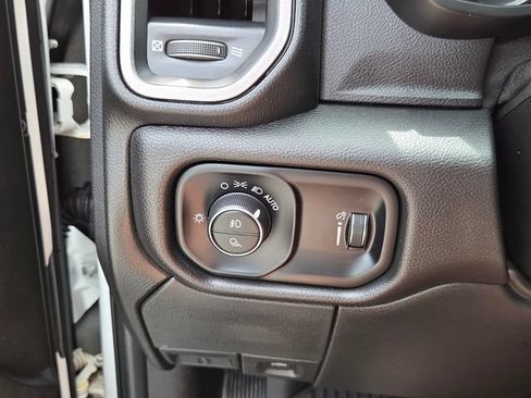 Used 2024 RAM 2500 Tradesman w/ Chrome Appearance Group AWD/4WD image 28