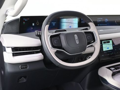 New 2026 Lincoln Navigator Reserve w/ Jet Appearance Package AWD/4WD image 11