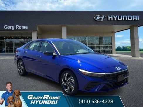Certified 2025 Hyundai Elantra Sport FWD image 2