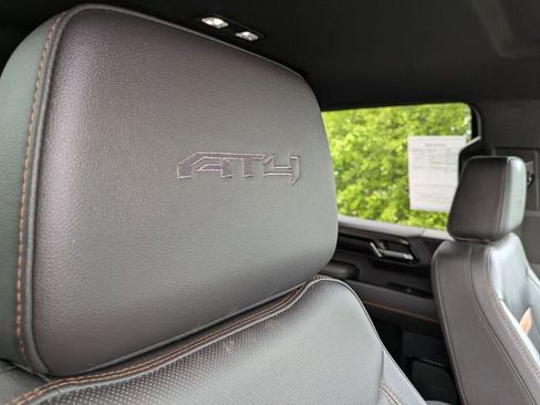 Used 2023 GMC Sierra 1500 AT4 w/ AT4 Preferred Package AWD/4WD image 27