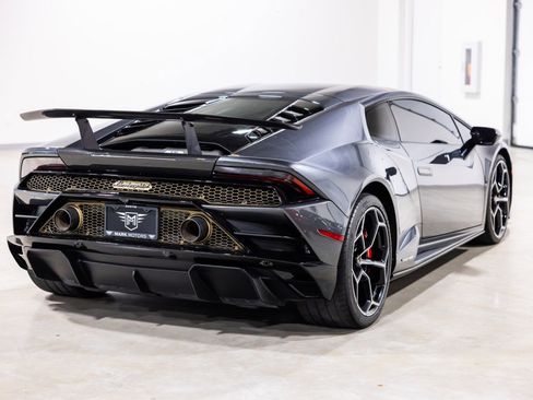 Used 2021 Lamborghini Huracan EVO RWD image 9