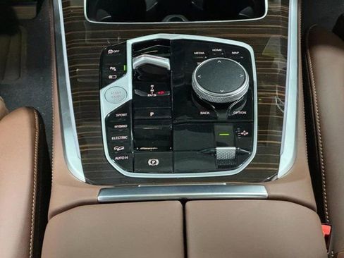 New 2026 BMW X5 xDrive50e image 16