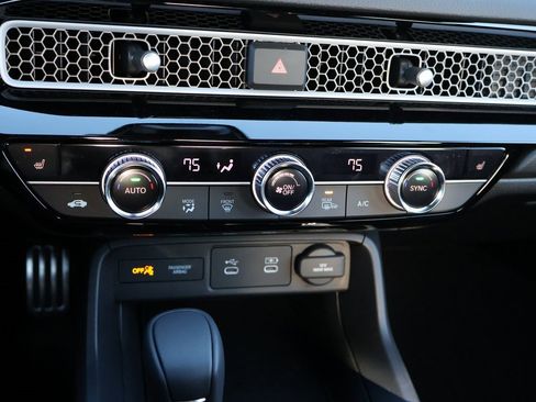 Certified 2025 Honda Civic Sport image 21