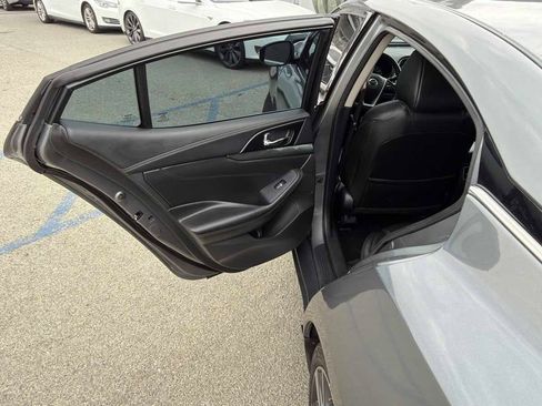 Used 2020 Nissan Maxima 3.5 SV w/ Floor Mat Group FWD image 11