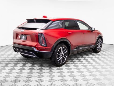 Used 2025 Cadillac Optiq Sport 2 w/ LPO, Floor Liner Package image 5