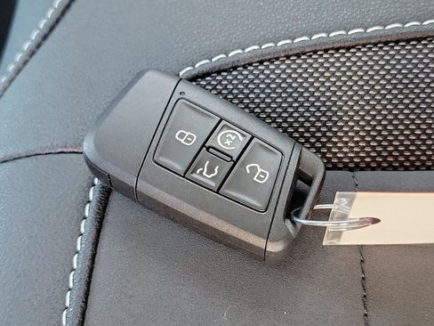 New 2026 Volkswagen Taos SE FWD image 35