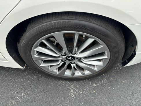Used 2023 INFINITI Q50 Luxe w/ Cargo Package RWD image 8