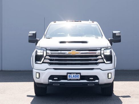 Used 2024 Chevrolet Silverado 3500 High Country w/ Technology Package AWD/4WD image 24