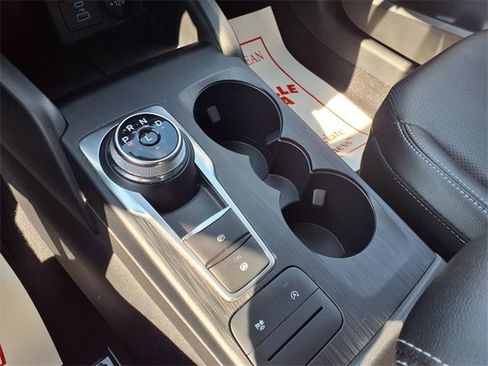 Used 2022 Ford Escape SEL image 16