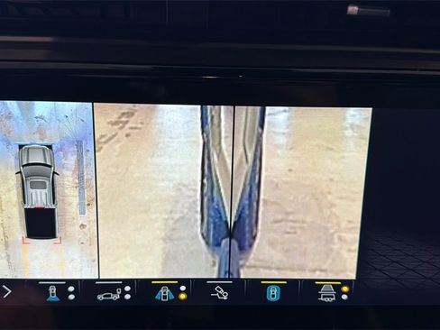 Used 2022 GMC Sierra 1500 AT4 w/ AT4 Premium Package image 39