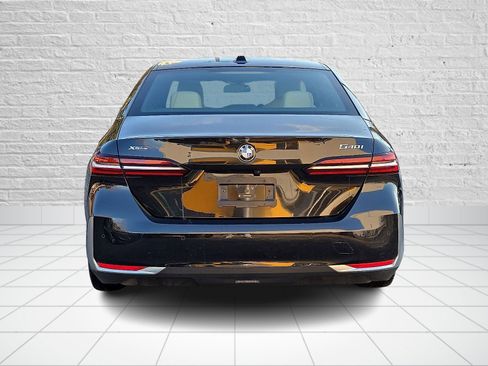 Used 2024 BMW 540i xDrive w/ Premium Package image 5