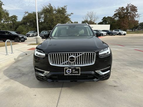 Certified 2025 Volvo XC90 B6 Plus w/ Protection Package Premier AWD/4WD image 6