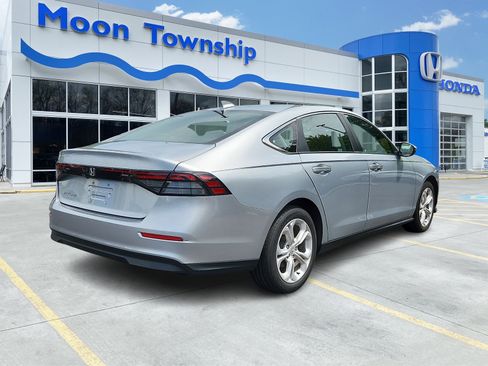 Used 2025 Honda Accord LX image 6