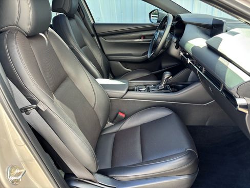 Used 2023 MAZDA MAZDA3 s image 39