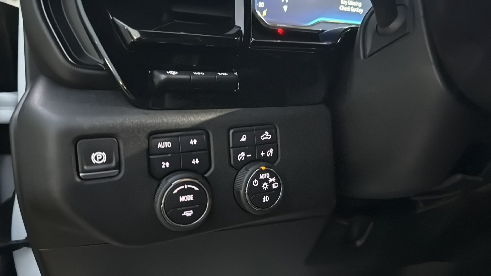 Used 2025 Chevrolet Silverado 2500 ZR2 w/ ZR2 Bison Edition AWD/4WD image 14