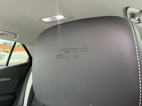 Used 2024 Buick Envision Sport Touring image 33