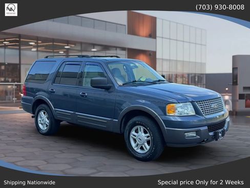 Used 2005 Ford Expedition XLT AWD/4WD image 2