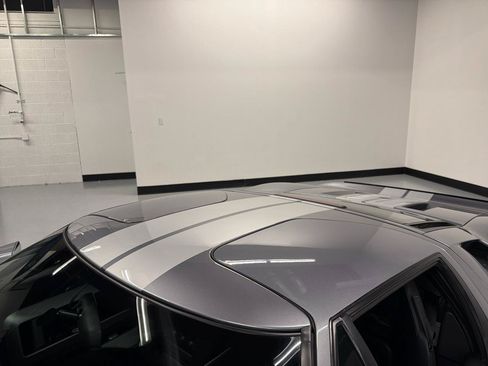 Used 2006 Ford GT RWD image 16