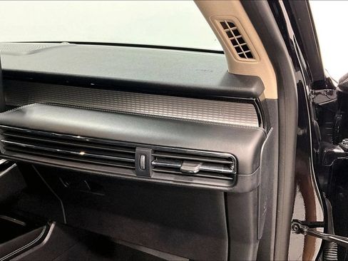 Used 2023 Lincoln Corsair AWD w/ Equipment Group 101A image 19