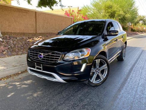 Used 2017 Volvo XC60 T5 Dynamic w/ Preferred Option Package FWD image 71