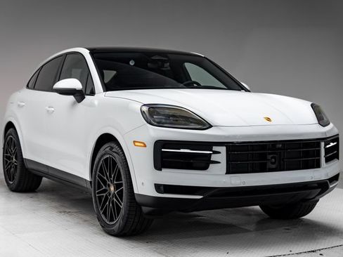 New 2026 Porsche Cayenne Coupe AWD/4WD image 31